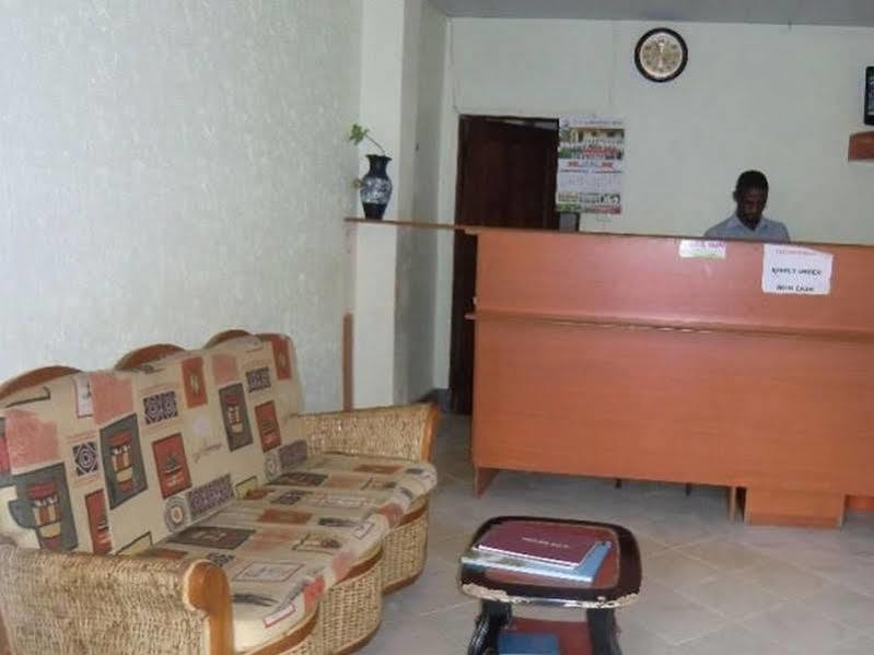 Keba Inn Lyamutundwe Kültér fotó