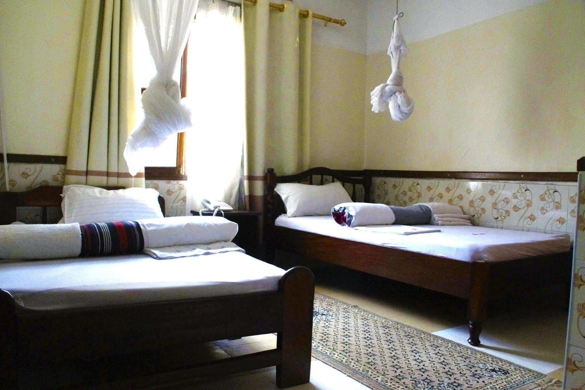 Keba Inn Lyamutundwe Kültér fotó